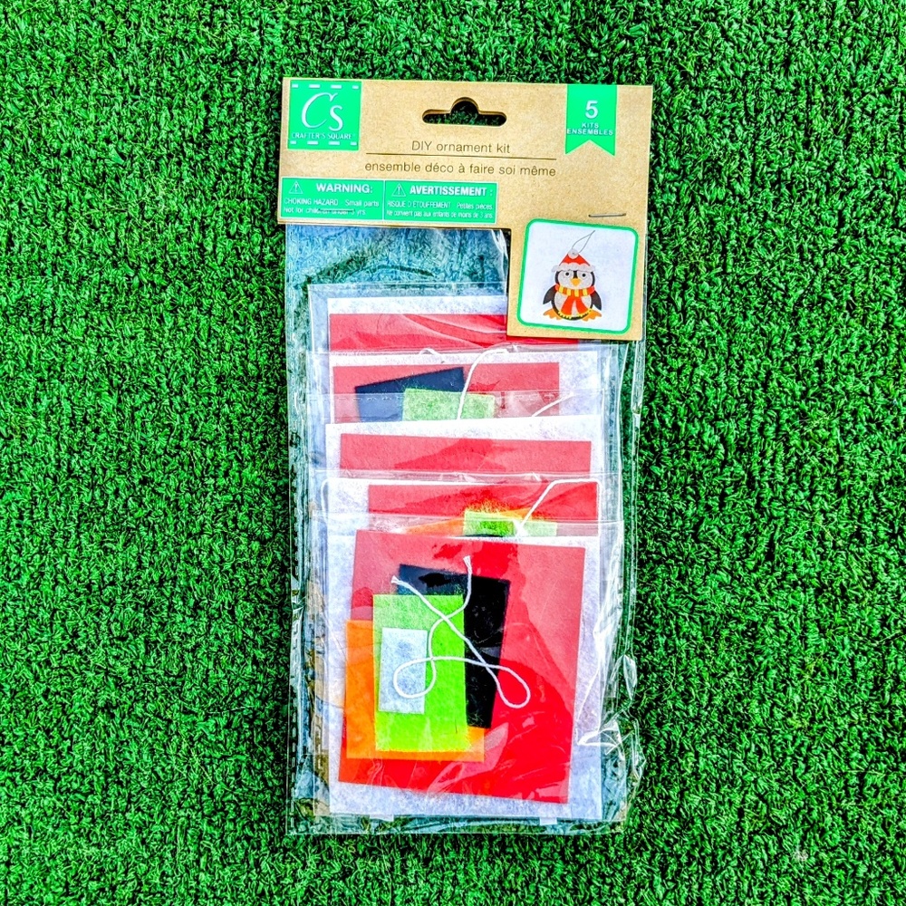 Penguin Do-It-Youself Crafter Square DIY Felt Holiday/Christmas Ornament Kit NIP